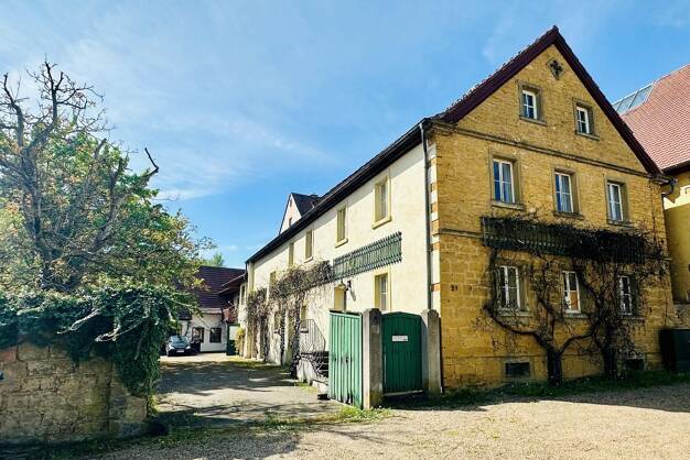Mehrfamilienhaus zum Kauf 365.000 € 8 Zimmer 275 m² 966 m² Grundstück frei ab sofort Schwebheim 97525