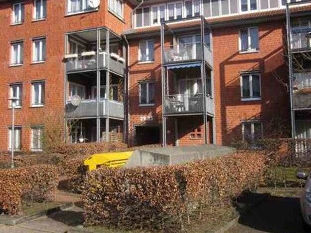 Wohnung zur Miete nur mit Wohnberechtigungsschein 508 € 2 Zimmer 67,3 m² 1. Geschoss frei ab 12.08.2026 Bosauer Straße 31 St. Lorenz Nord St. Lorenz-Nord 23554