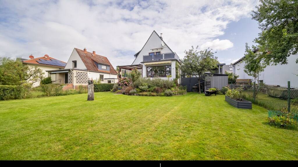 Familienidylle mit Traumgarten in Rahlstedt