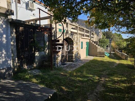 Haus zum Kauf 99.000 € 2 Zimmer 70 m² Rab