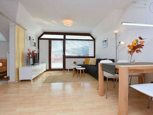 Wohnung zur Miete Wohnen auf Zeit 1.190 € 1,5 Zimmer 42 m² frei ab sofort Stadtmitte Esslingen 73728