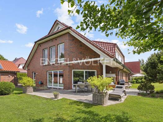 Einfamilienhaus zum Kauf 7 Zimmer 297 m² 991 m² Grundstück Großensee 22946