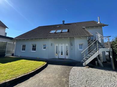 Haus zum Kauf 616.000 € 188 m² 532 m² Grundstück frei ab sofort Sankt-Veit-Straße 2 Oesdorf Heroldsbach 91336