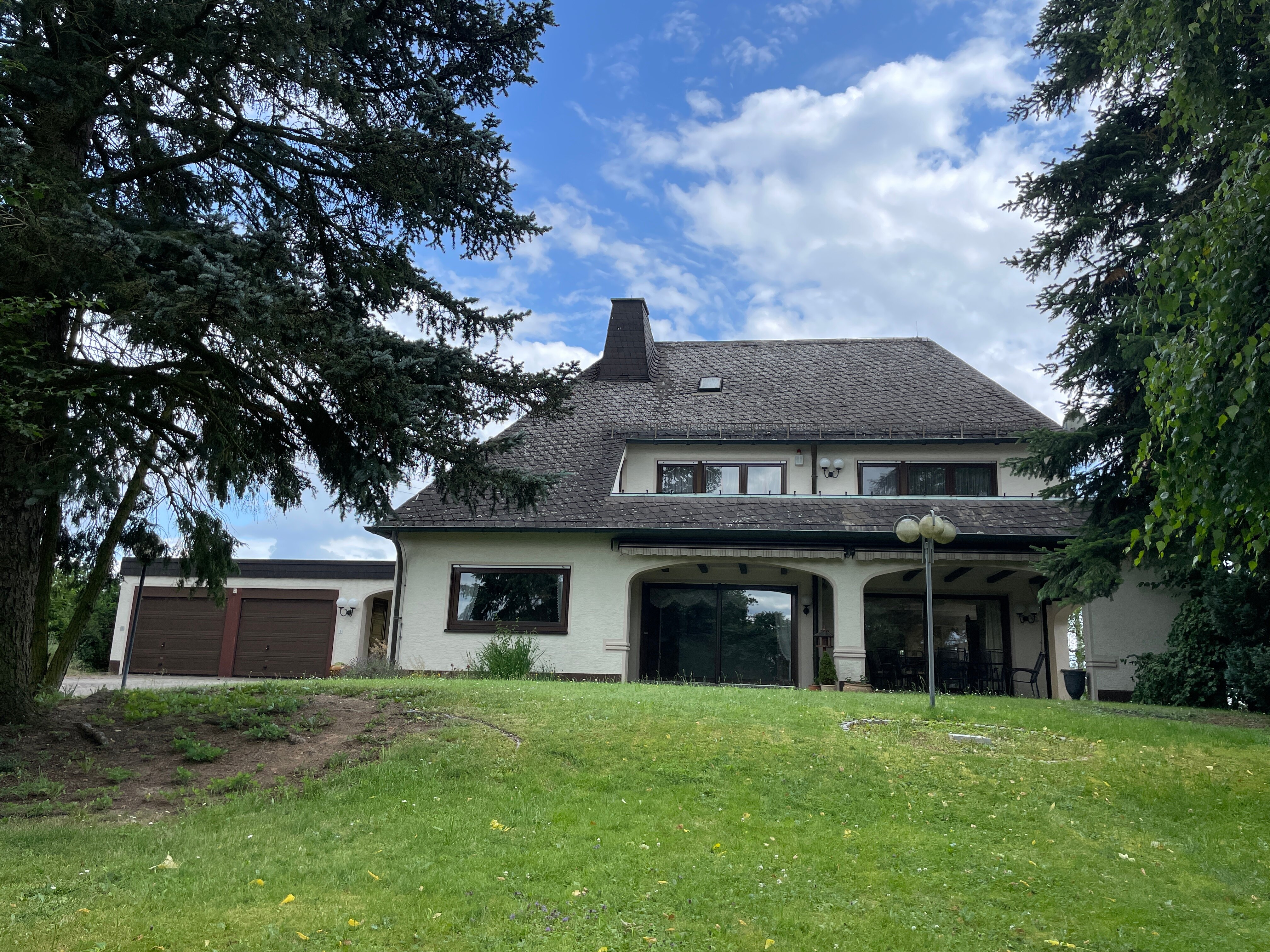 Villa zum Kauf 495.000 € 7 Zimmer 320 m²<br/>Wohnfläche 2.600 m²<br/>Grundstück Michelau Michelau in Oberfranken 96247