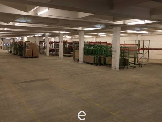 Lagerhalle zur Miete 3,50 € 985 m² Lagerfläche Krems an der Donau Krems an der Donau 3500