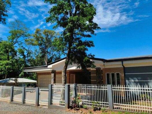 Einfamilienhaus zum Kauf 329.000 € 4 Zimmer 246 m² 1.860 m² Grundstück Hohenau 071401