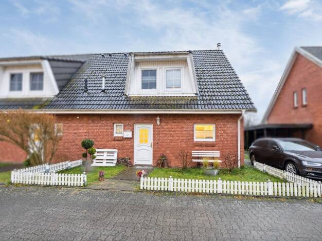 Doppelhaushälfte zum Kauf 249.000 € 4 Zimmer 110 m² 396 m² Grundstück Sukow Sukow 19079