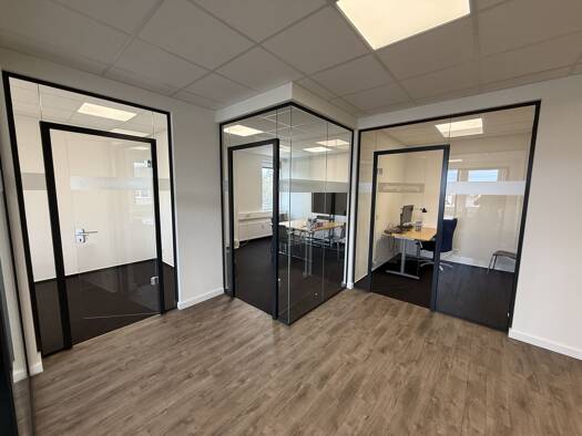 Bürofläche zur Miete 2.916 € 9 Zimmer 270 m² Bürofläche Garstedt Norderstedt 22848