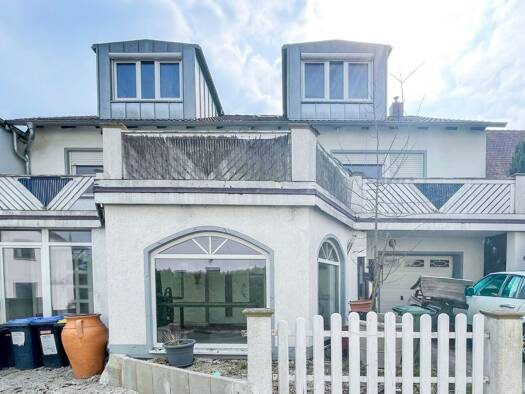 Haus zum Kauf 390.000 € 5 Zimmer 144 m² 232 m² Grundstück frei ab sofort Burk Forchheim 91301