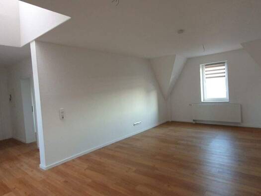 Wohnung zur Miete 555 € 3 Zimmer 81,1 m² 2. Geschoss August Bebel Straße 12 12 Naumburg Naumburg (Saale) 06618