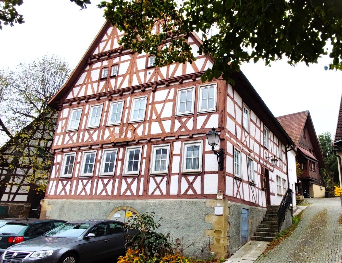 Mehrfamilienhaus zum Kauf 490.000 € 14 Zimmer 567 m²<br/>Wohnfläche 342 m²<br/>Grundstück Strümpfelbach Weinstadt 71384