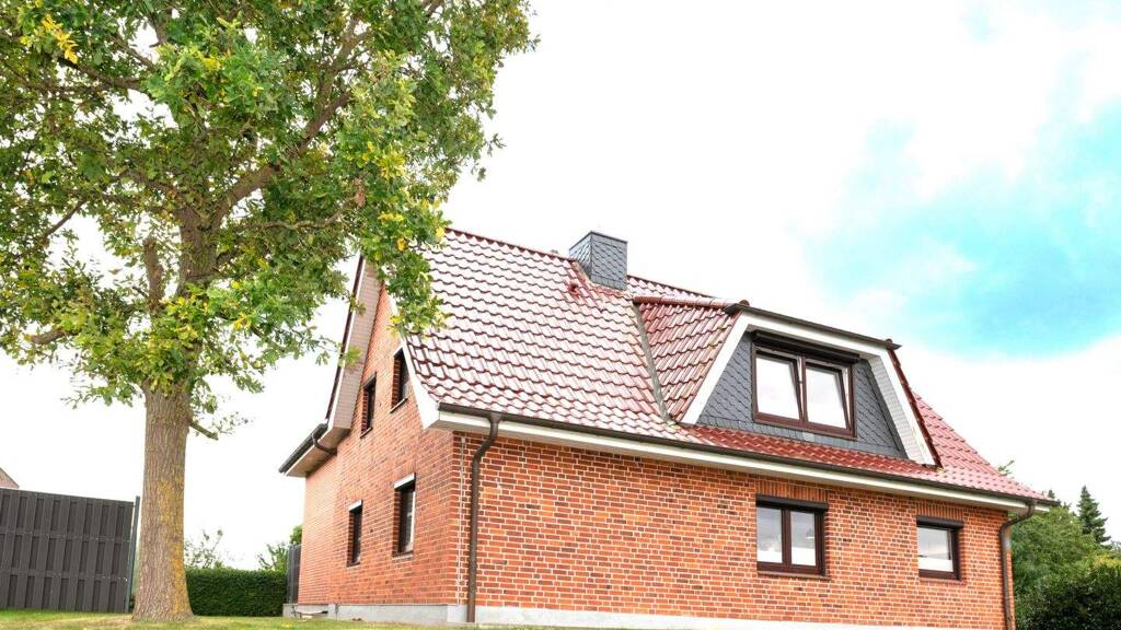 Einfamilienhaus zum Kauf 699.000 € 8 Zimmer 185 m² 2.394 m² Grundstück Kraksdorf Neukirchen 23779