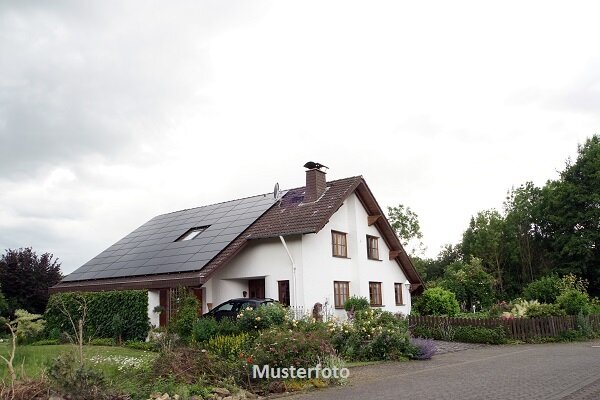 Mehrfamilienhaus zum Kauf als Kapitalanlage geeignet 1.093.000 € 9 Zimmer 299 m²<br/>Wohnfläche 999 m²<br/>Grundstück Landstraße Hainburg an der Donau 2410