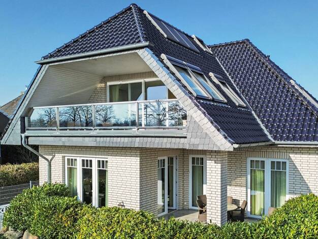 Einfamilienhaus zum Kauf 1.250.000 € 8 Zimmer 215 m² 698 m² Grundstück Grömitz Grömitz 23743