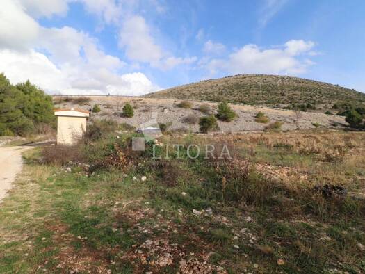 Wohn- und Gewerbegrundstück zum Kauf 174.906 € Bilice, Šibenik - Okolica Bilice 22000