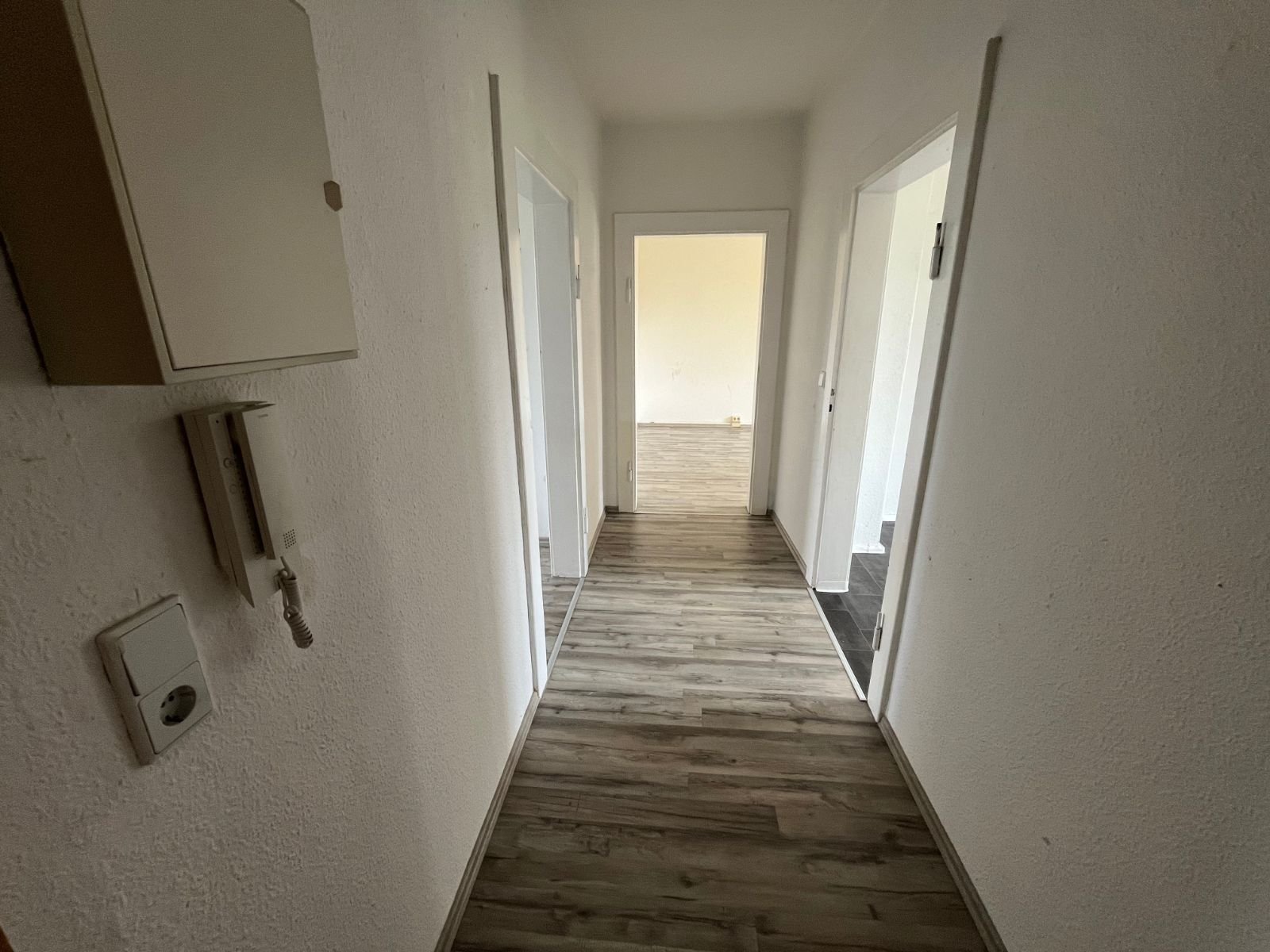 Wohnung zur Miete 325 € 3 Zimmer 58,9 m²<br/>Wohnfläche 1.<br/>Geschoss Straße der Einheit 3 Böhrigen Striegistal 09661