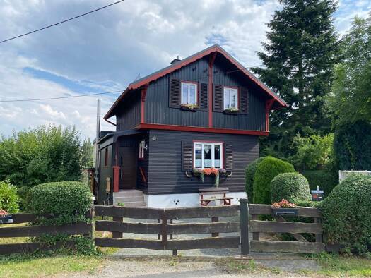 Einfamilienhaus zum Kauf 240.000 € 5 Zimmer 94 m² 573 m² Grundstück frei ab 01.03.2027 Zwötzen Gera 07551