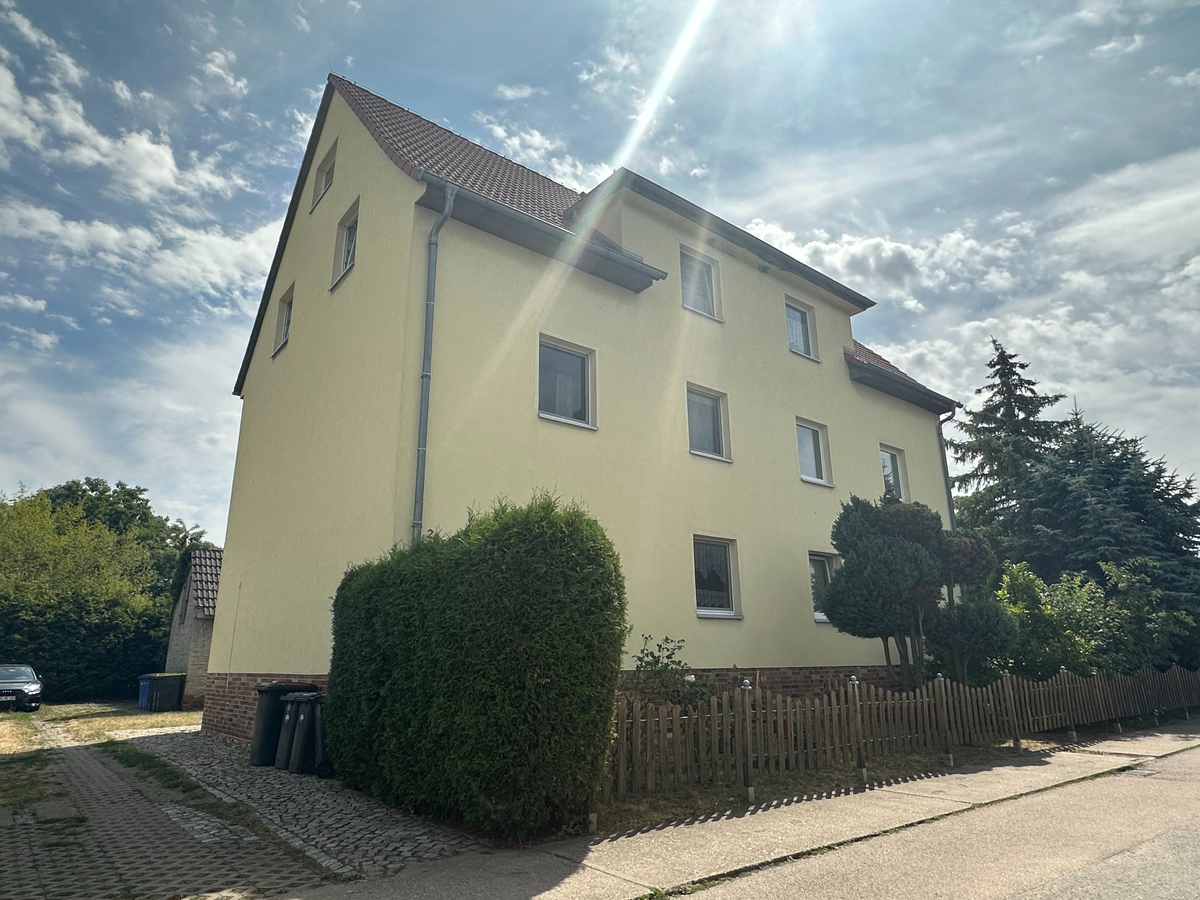 Wohnung zur Miete 300 € 2 Zimmer 52 m²<br/>Wohnfläche 1.<br/>Geschoss Braunsbedra Braunsbedra 06242