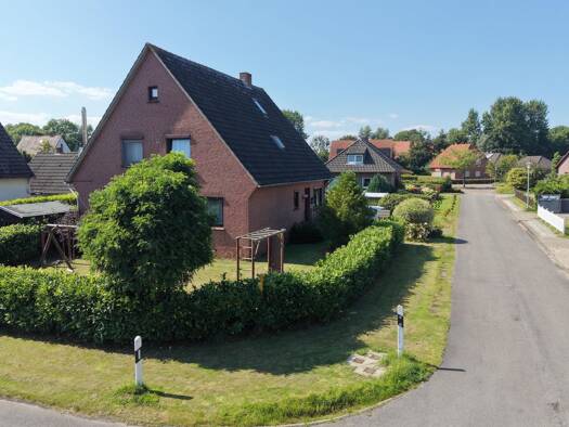 Einfamilienhaus zum Kauf 329.000 € 10 Zimmer 193 m² 681 m² Grundstück Tossens Butjadingen 26969