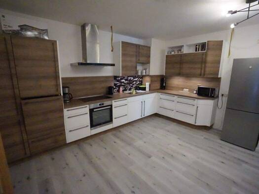 Wohnung zur Miete 440 € 3 Zimmer 80 m² 1. Geschoss frei ab 01.07.2026 Zittau 02763