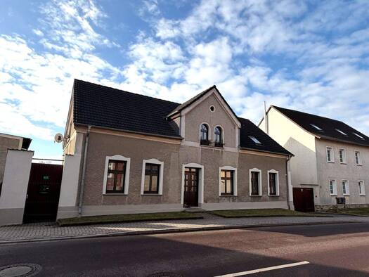 Einfamilienhaus zum Kauf 315.000 € 8 Zimmer 220 m² 1.396 m² Grundstück Altenweddingen Sülzetal 39171