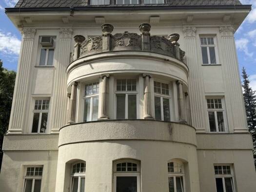 Haus zur Miete - Erstbezug 13.000 € 13 Zimmer 949 m² Grundstück Döbling 1190