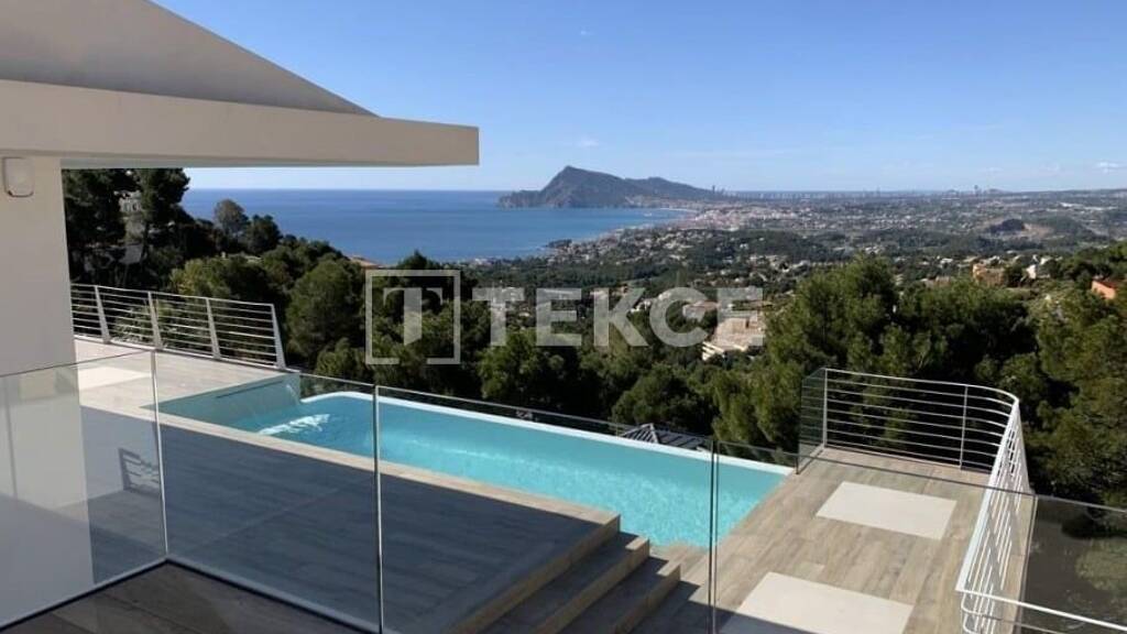 Einfamilienhaus zum Kauf 1.750.000 € 5 Zimmer 385 m² 1.290 m² Grundstück Alicante 03590