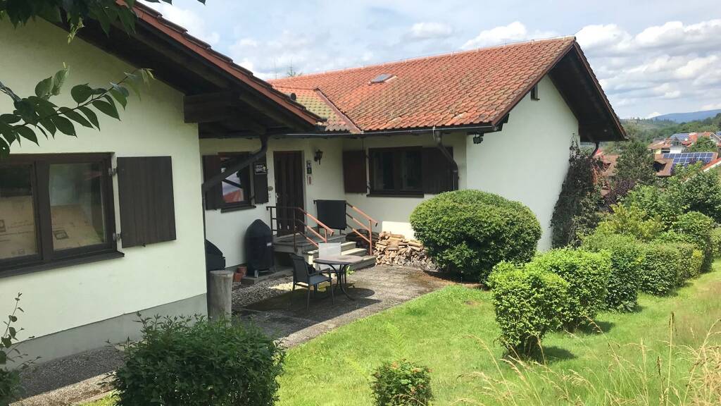Einfamilienhaus zum Kauf 429.000 € 12 Zimmer 286,3 m² 1.194 m² Grundstück frei ab sofort Zwiesel 94227