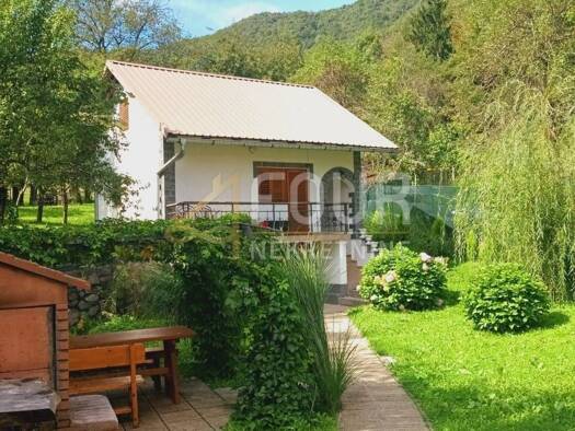 Haus zum Kauf 240.000 € 5 Zimmer 220 m² Delnice Delnice
