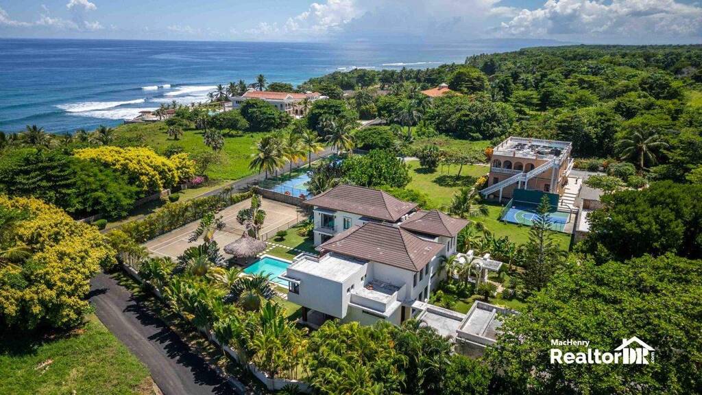 Villa zum Kauf 1.033.521 € 465 m² 2.364 m² Grundstück J4J4+25V  Cabrera 33000  Dominican Republic Cabrera 33000