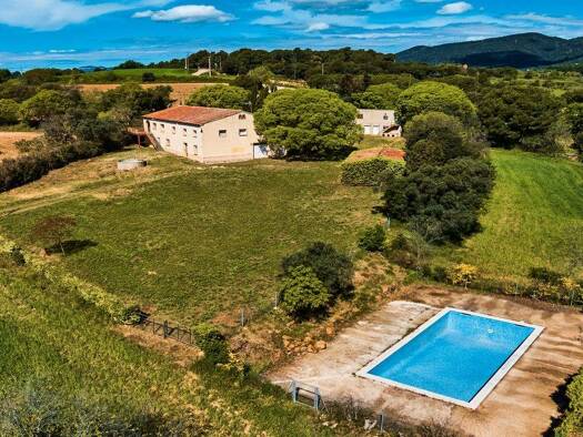 Bauernhaus zum Kauf provisionsfrei 700.000 € 5 Zimmer 403 m² 70.000 m² Grundstück Las Franquesas del Valles 08520