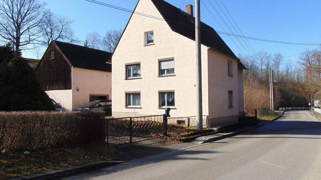 Einfamilienhaus zum Kauf 180.000 € 4 Zimmer 140 m² 12.032 m² Grundstück frei ab sofort Wiederau Königshain-Wiederau 09306