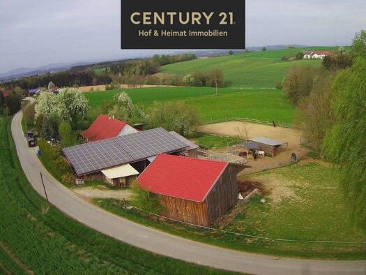 Bauernhaus zum Kauf 490.000 € 4 Zimmer 120 m² 24.478 m² Grundstück frei ab 01.02.2026 Au Beutelsbach 94501