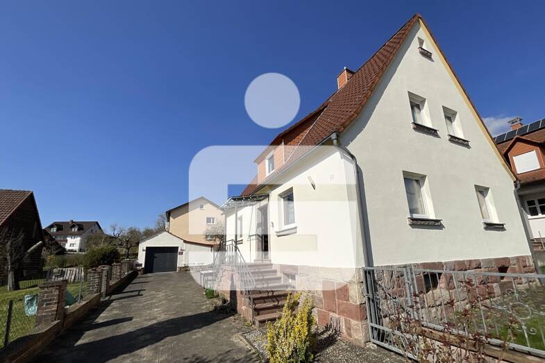 Einfamilienhaus zum Kauf 176.000 € 4 Zimmer 114 m² 858 m² Grundstück frei ab 01.07.2025 Frankenbrunn Oberthulba 97723