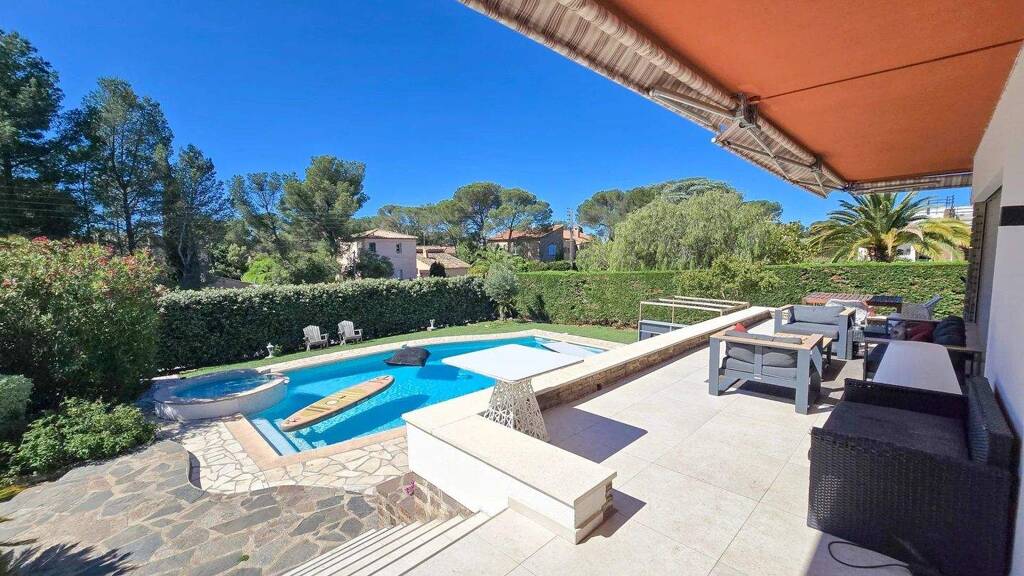 Villa zum Kauf provisionsfrei 1.980.000 € 9 Zimmer 270 m² 1.220 m² Grundstück Les Plaines-Les Tasses Saint-Raphaël 83700