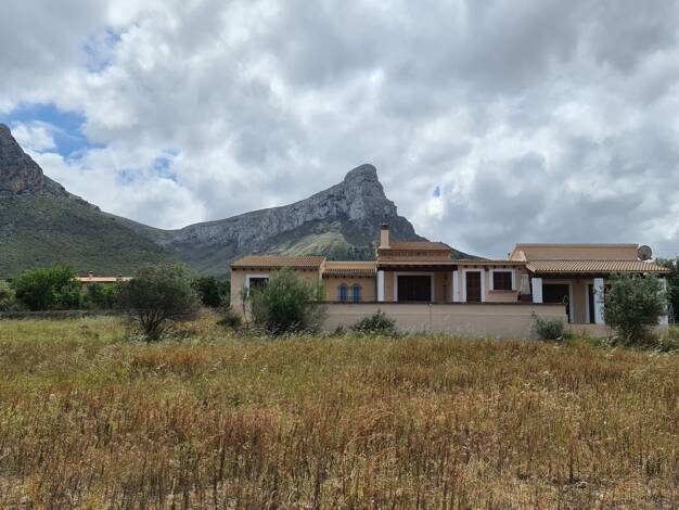 Einfamilienhaus zum Kauf 1.000.000 € 180 m² 7.165 m² Grundstück Colonia de Sant Pere 07579