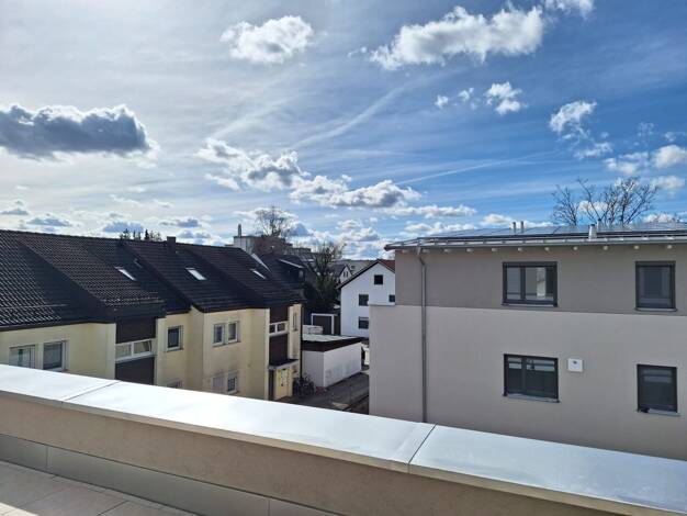 Wohnung zur Miete 1.950 € 3 Zimmer 98,5 m² Dachgeschoss, 2. Geschoss frei ab 01.10.2025 Mintraching Neufahrn bei Freising 85375