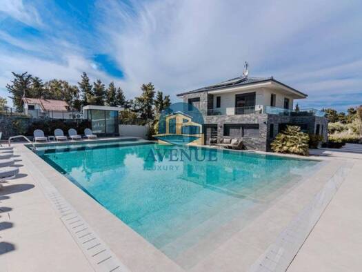 Haus zum Kauf 1.900.000 € 220 m² 2.000 m² Grundstück Kassandra Municipality 63085