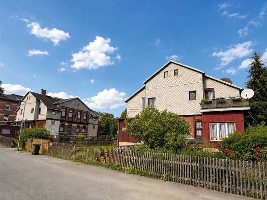 Haus zur Versteigerung 59.000 € 1.711 m² Grundstück Emil-Claviez-Siedlung 1-15 Adorf 08626