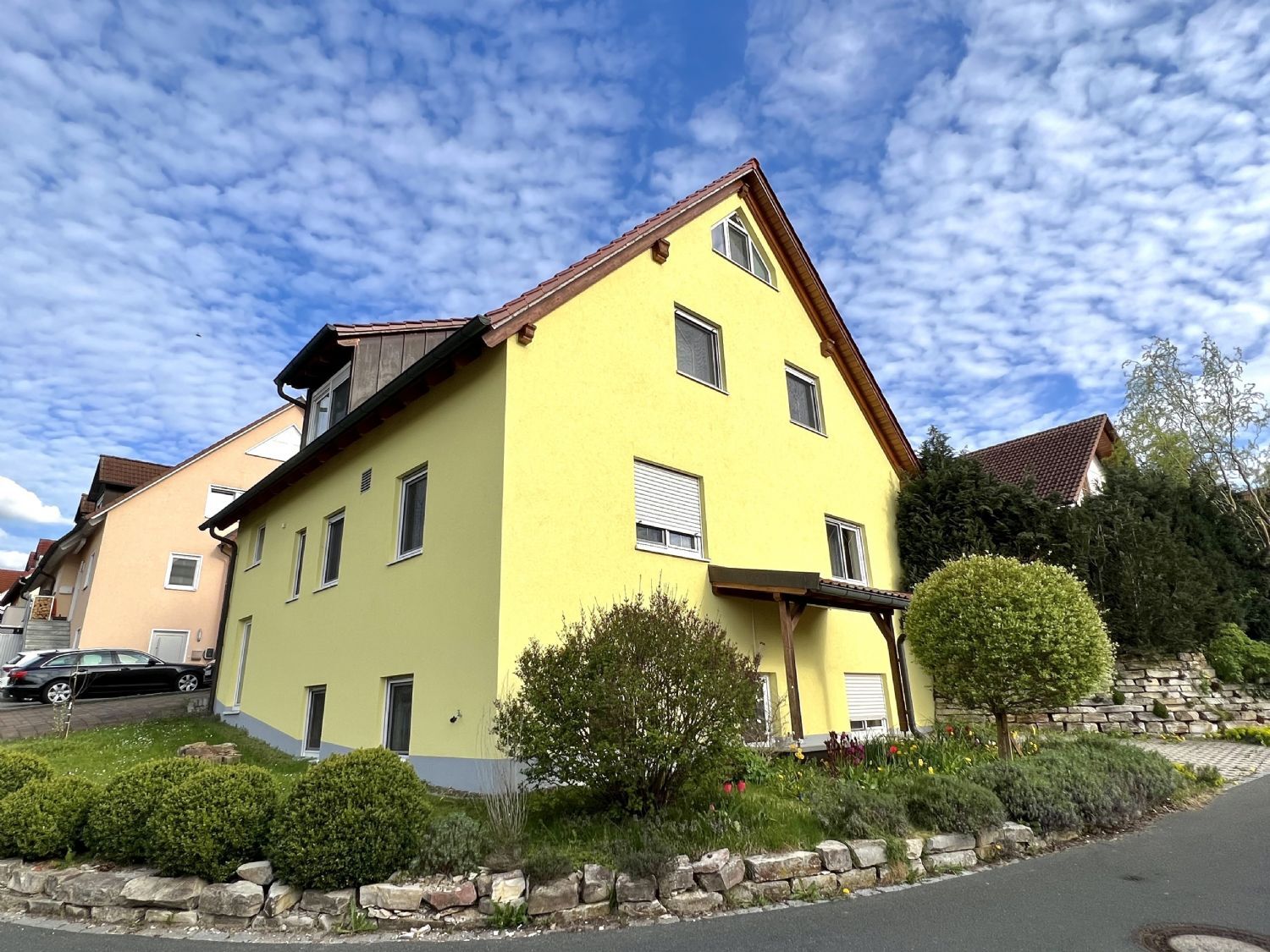 Mehrfamilienhaus zum Kauf 697.000 € 6 Zimmer 218 m²<br/>Wohnfläche 476 m²<br/>Grundstück Münchaurach Aurachtal 91086