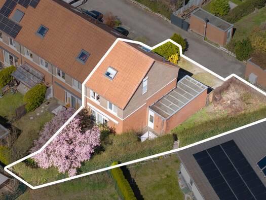Reihenendhaus zum Kauf 395.000 € 5 Zimmer 131,9 m² 347 m² Grundstück Falkensee 14612