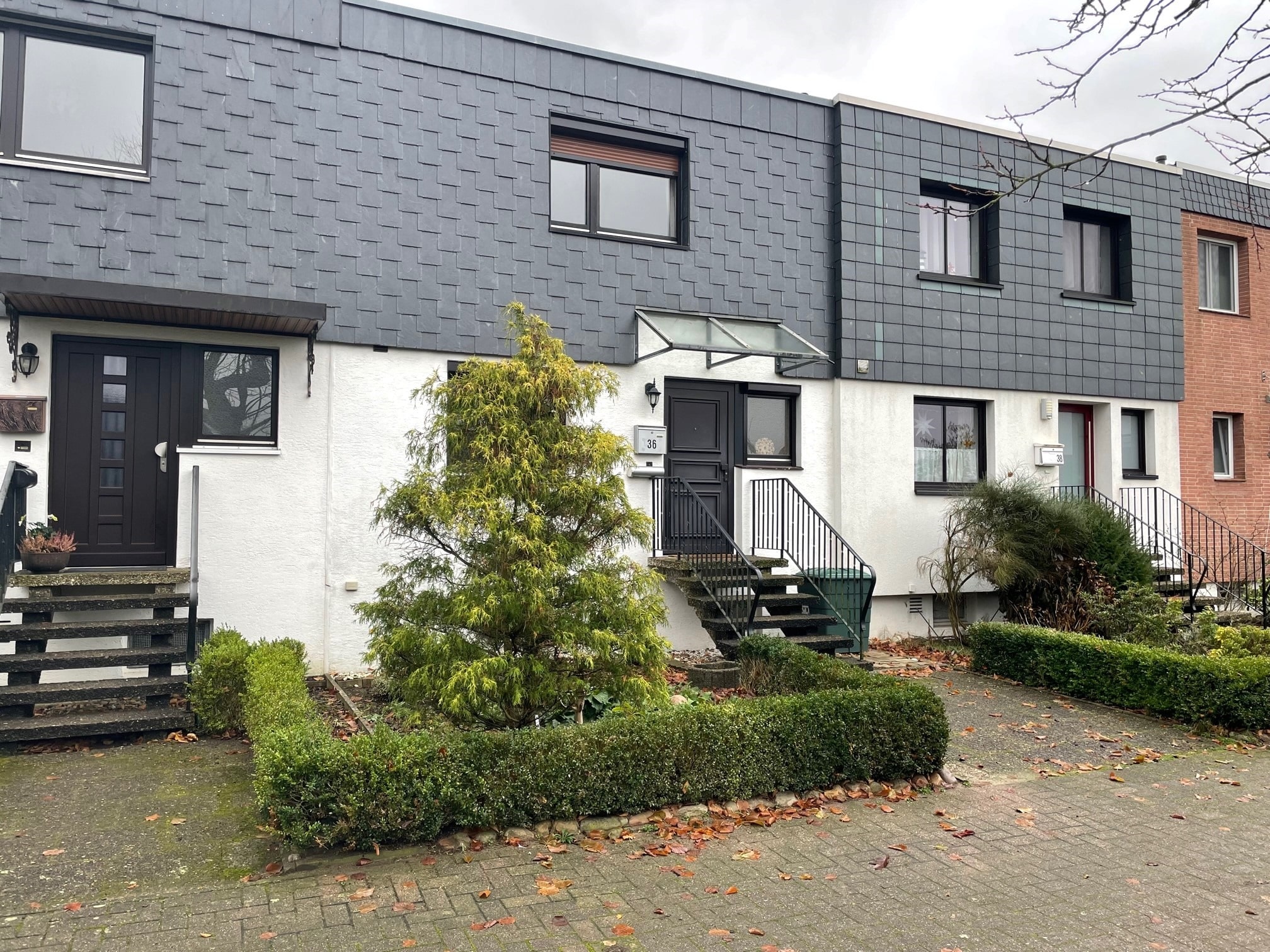 Reihenmittelhaus zum Kauf 250.000 € 4 Zimmer 94 m²<br/>Wohnfläche 189 m²<br/>Grundstück Neustadt - Südost Neustadt 31535