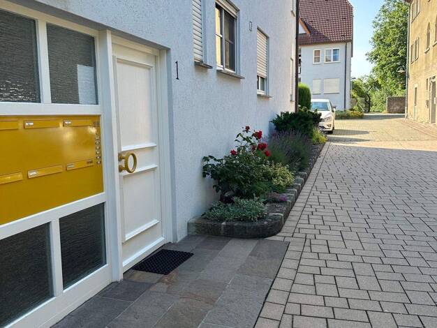 Wohnung zur Miete 690 € 3 Zimmer 82,9 m² 3. Geschoss frei ab 01.02.2026 Schloßberg 1 Niederstetten 97996
