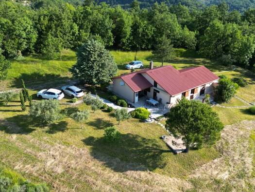 Einfamilienhaus zur Miete 1.200 € 3 Zimmer 103 m² 3.000 m² Grundstück frei ab sofort Ilsenburg Ilsenburg 38871