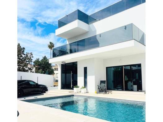 Chalet zum Kauf - Erstbezug 1.650.000 € 5 Zimmer 600 m² 960 m² Grundstück Benalmádena 29631