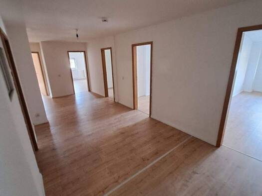 Wohnung zur Miete 700 € 4 Zimmer 120 m² 1. Geschoss frei ab sofort Hauptstraße 21 Langenholzhausen Kalletal 32689
