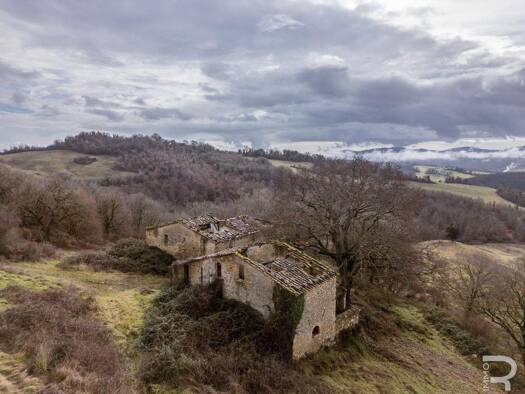 Bauernhaus zum Kauf 750.000 € 500 m² 50.000 m² Grundstück Radicondoli 