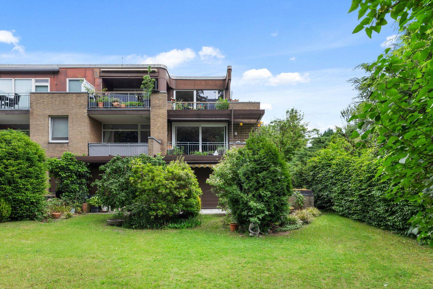 Property thumbnail 2