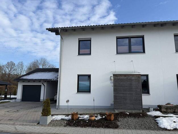 Doppelhaushälfte zum Kauf 475.000 € 4 Zimmer 142,8 m² 450 m² Grundstück Hunderdorf 94336