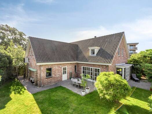 Haus zum Kauf 1.090.000 € 6 Zimmer 240 m² 636 m² Grundstück kornoeljelaan 13 Bergen op Zoom 4661 TG